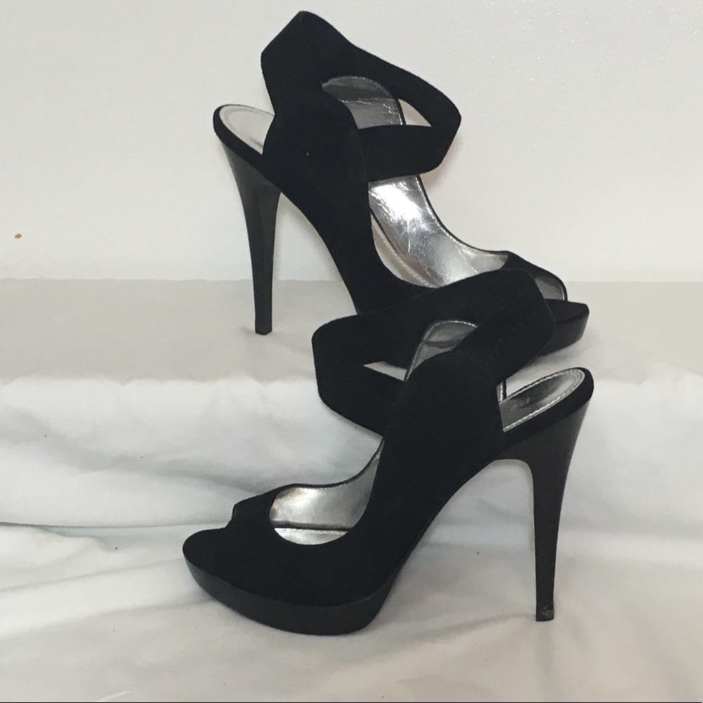 Black 4 inch heals